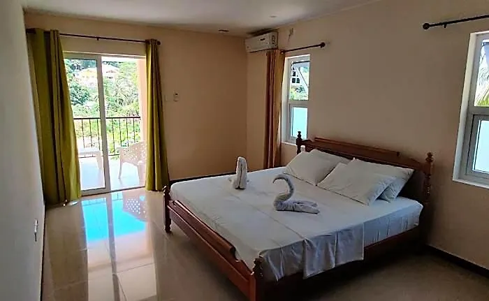 Hotel Jaidss - Peace In Paradise # 1 Au Cap (Mahe)
